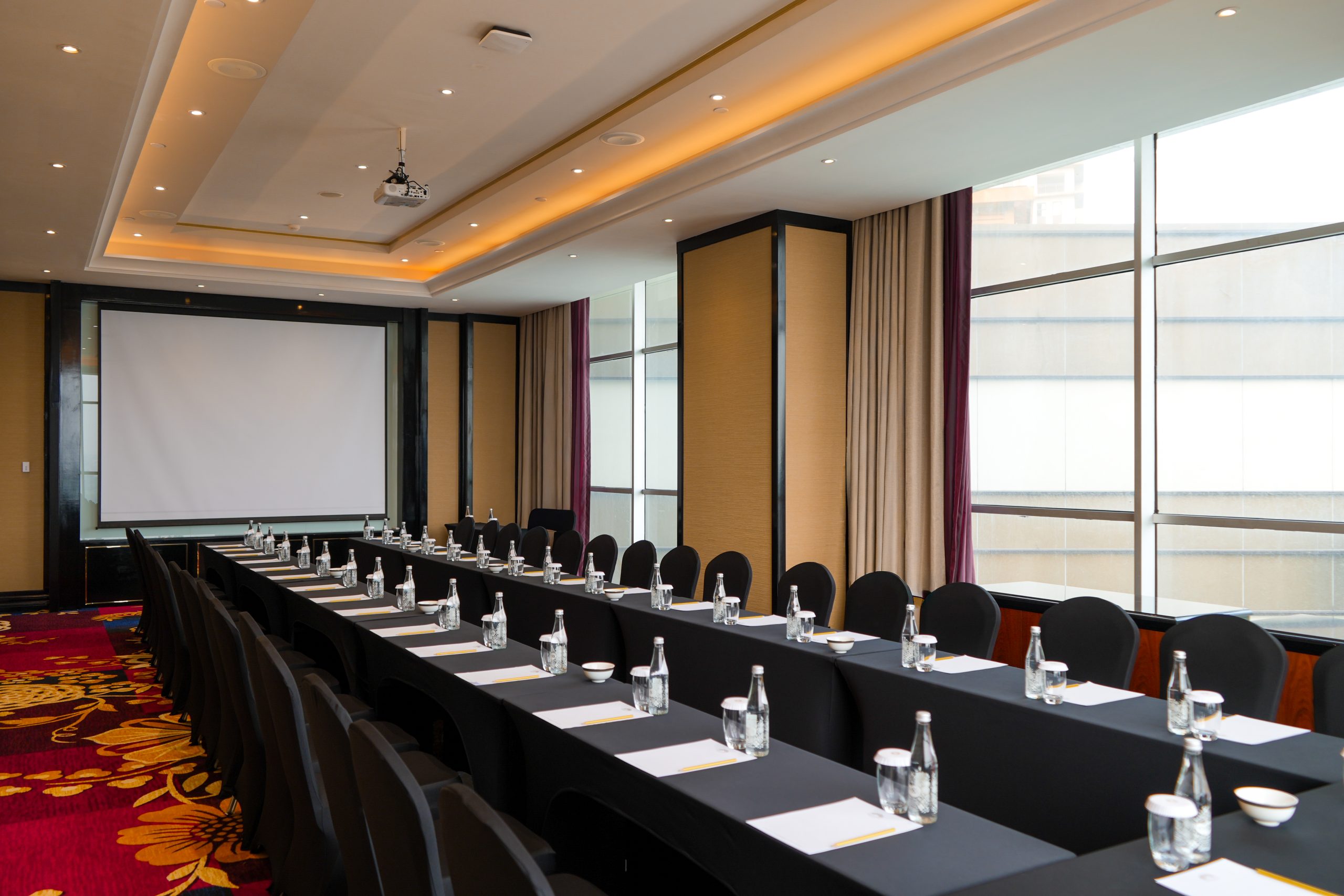 BOARDROOM photo 12