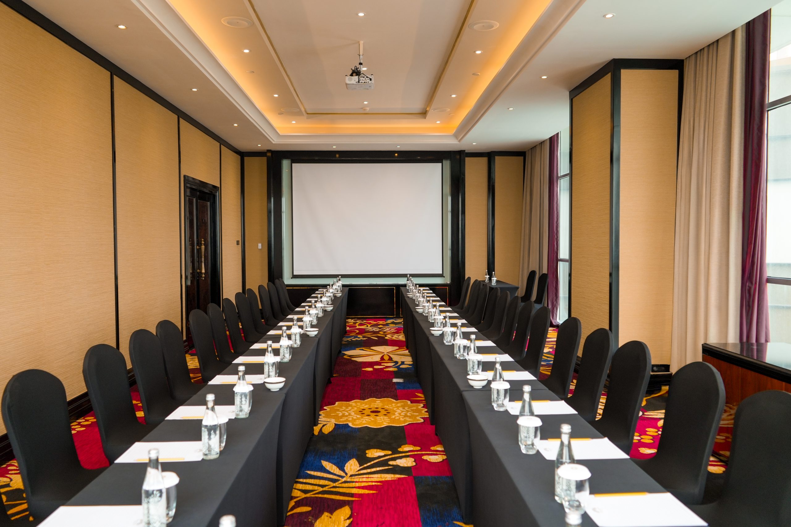BOARDROOM photo 13